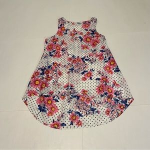 ⭐️ MOD no sleeves floral top size medium